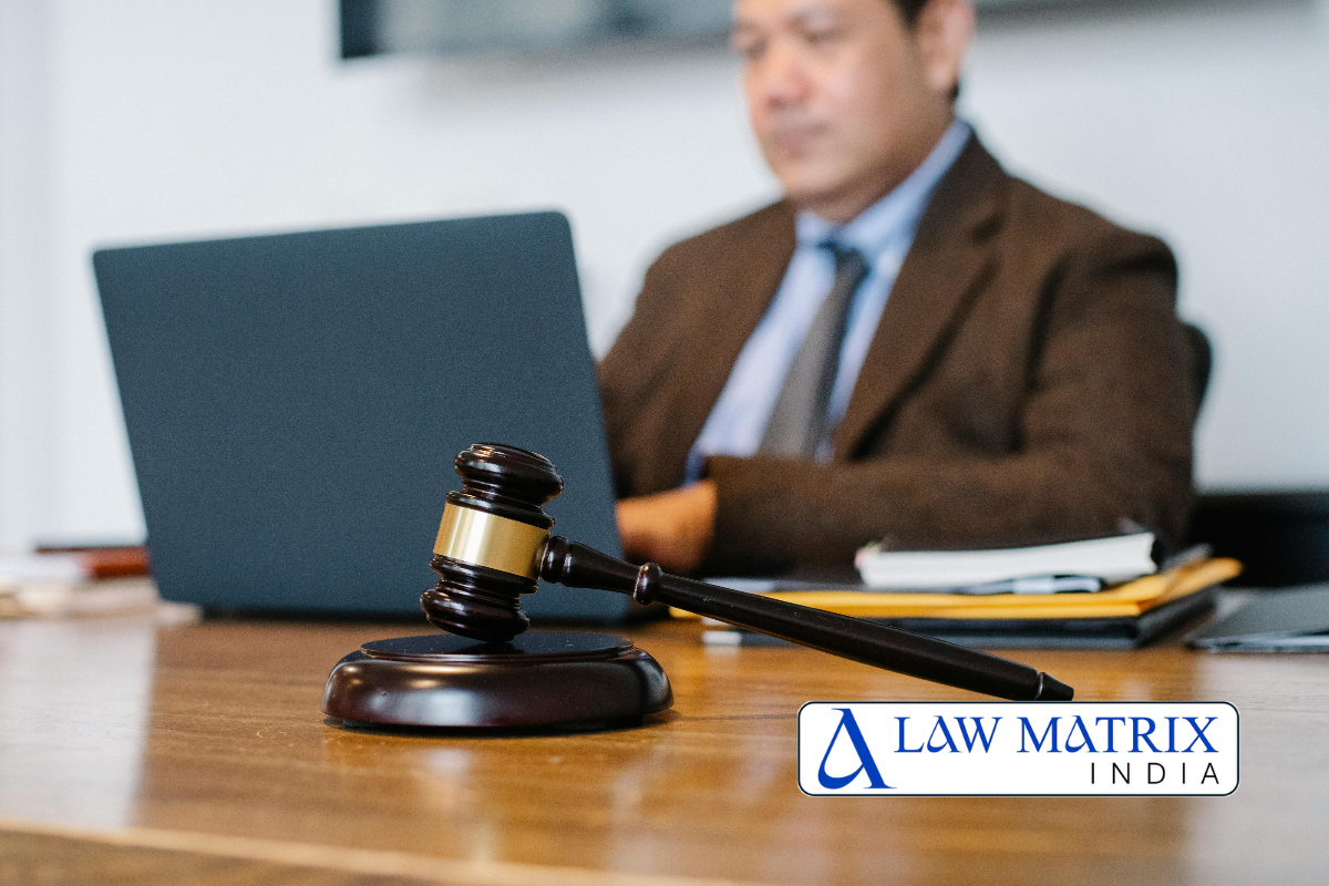Corporate_Lawyer