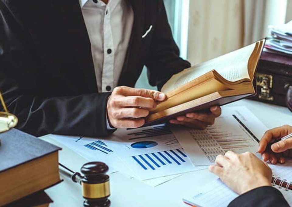 Top 10 Law Firms in Delhi for Legal Services – Law Matrix LLP